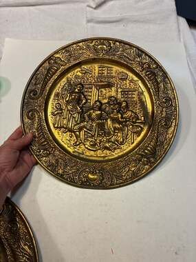 Lot of 2 VTG  Peerage Embossed Brass Tavern Scene Wall Hanging Plate
